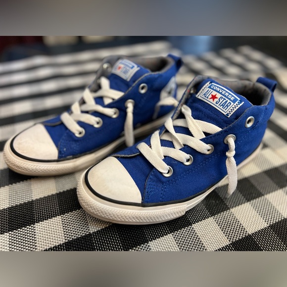 Converse - Picture 1 of 5
